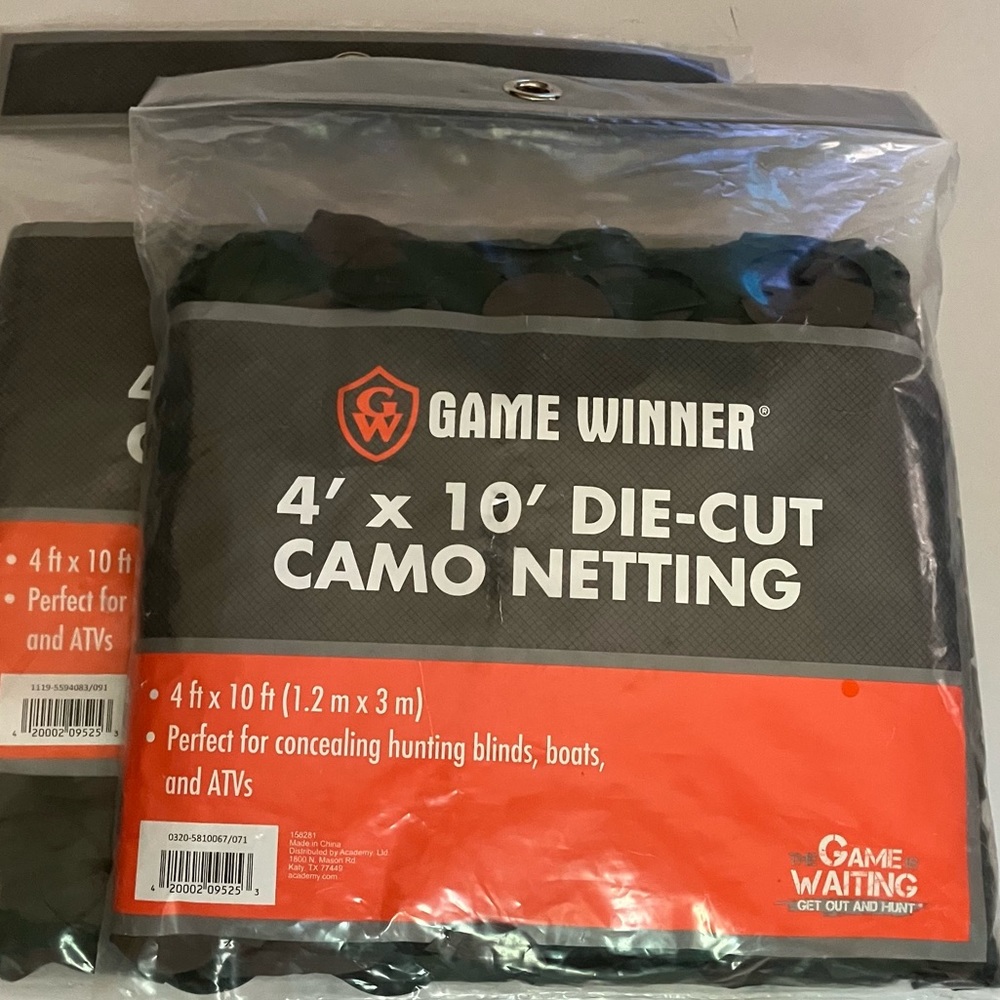 SET OF GAME WINNER NETTING AND FOLDING HUNTING SEAT